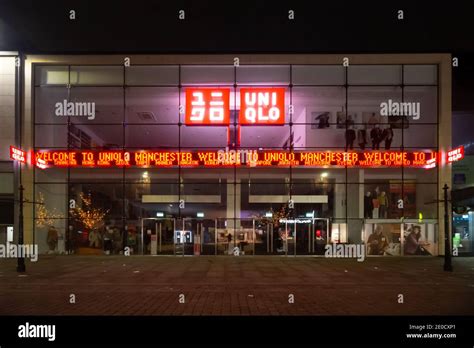 uniqlo clothing manchester.